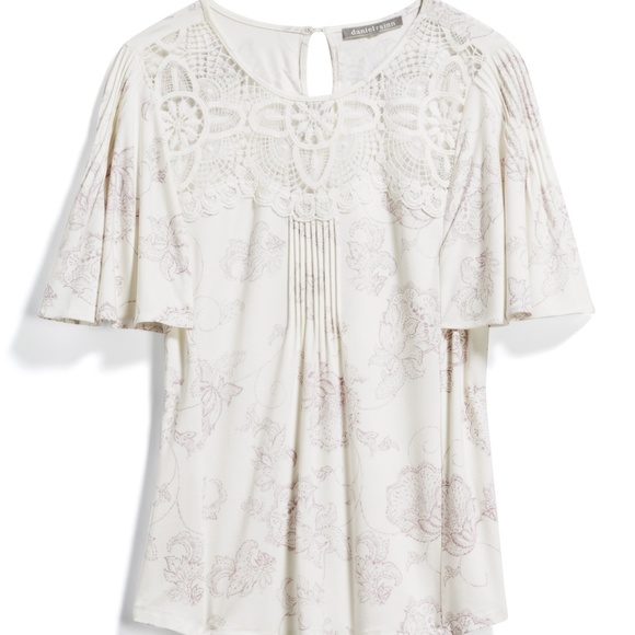 Daniel Rainn Tops - Stitchfix Daniel Rainn Nazira crochet detail top